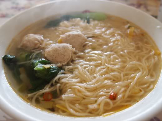 Simple bowl of noodles