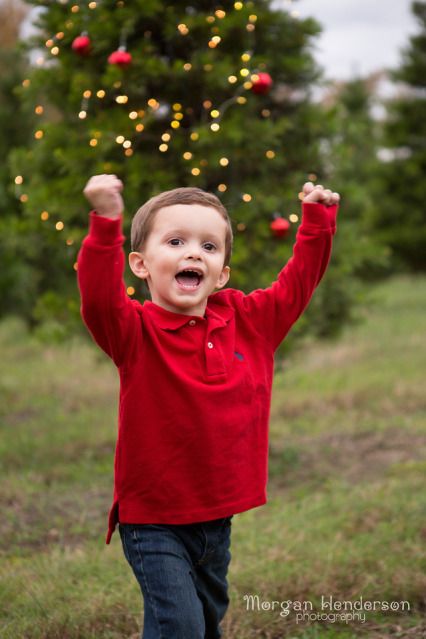 Raleigh Durham Christmas tree farm holiday mini sessions