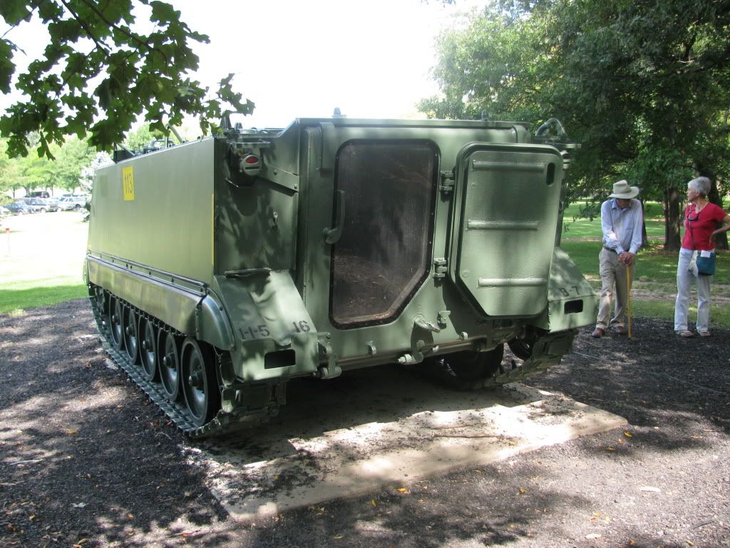 M113rear.jpg