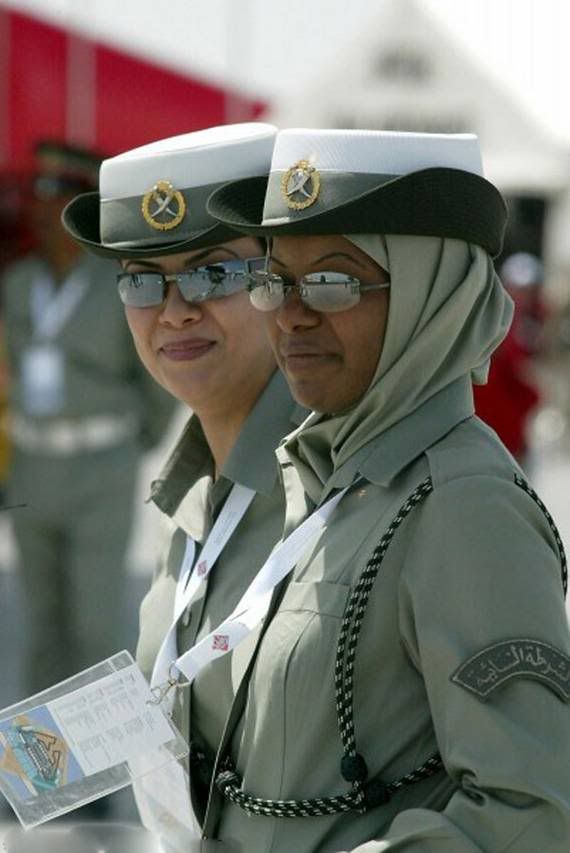 Bahrain Women Soldiers