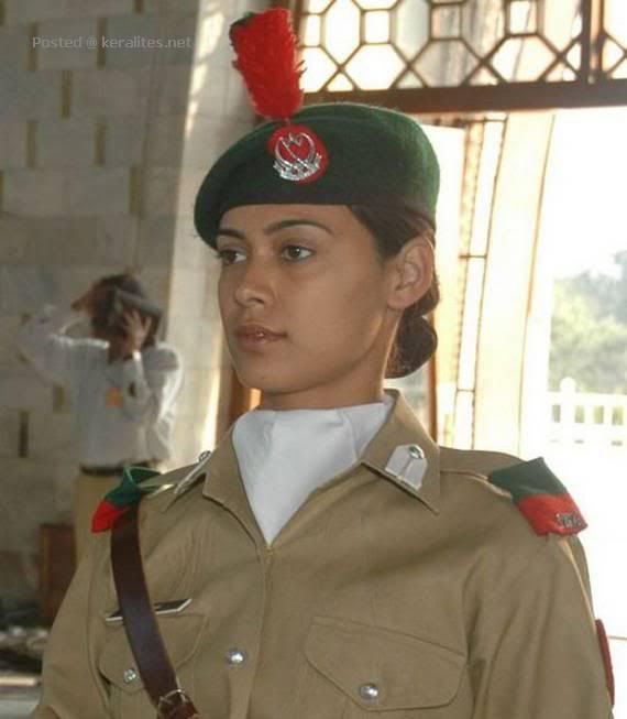 Pakistan Women Soldiers