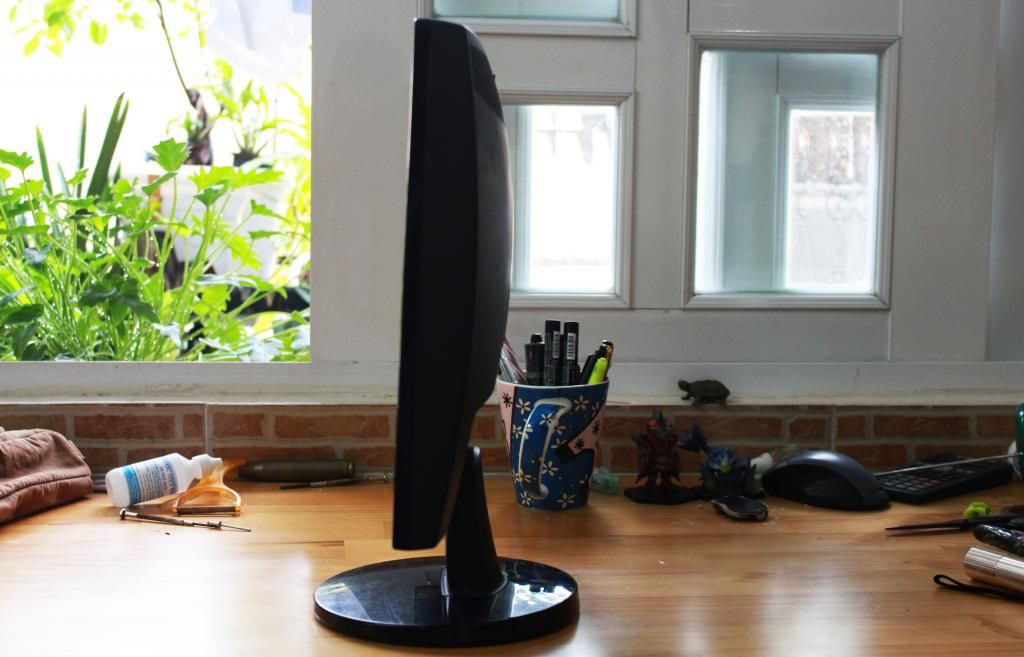 Bán màn hình Samsung 743NX 17inch.